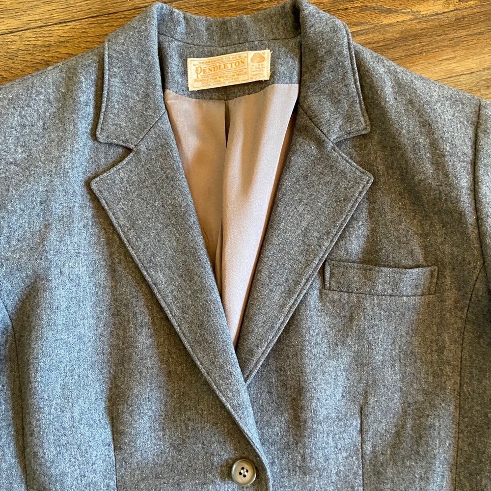 Pendleton Women's Patch Pocket Wool Blazer - image 6